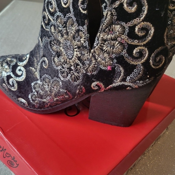 Naughty monkey beautiful booties (Final Price) - Picture 5 of 7